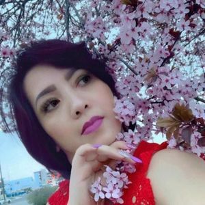 Meet your Posher, Holly